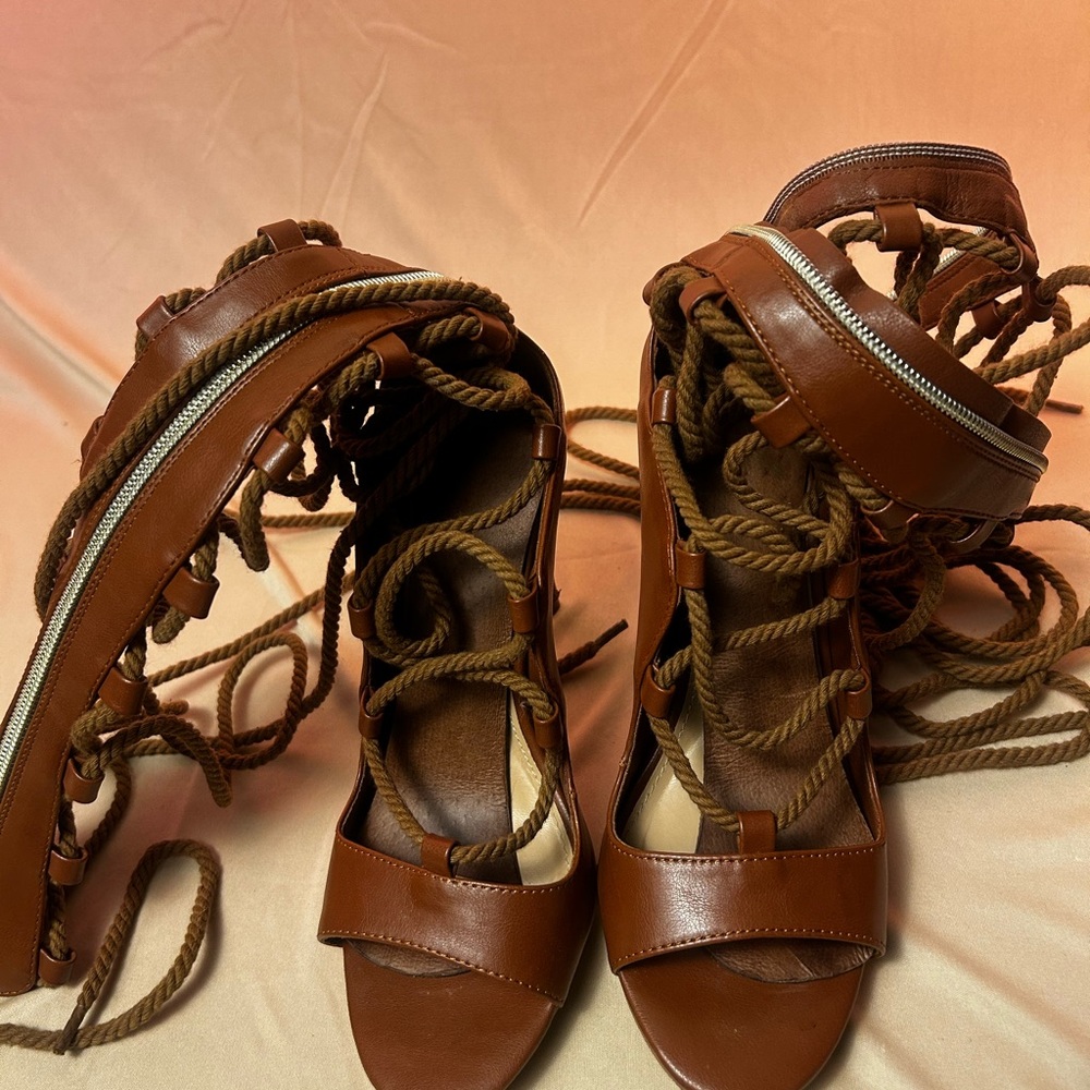 Women’s lace calf brown Heels